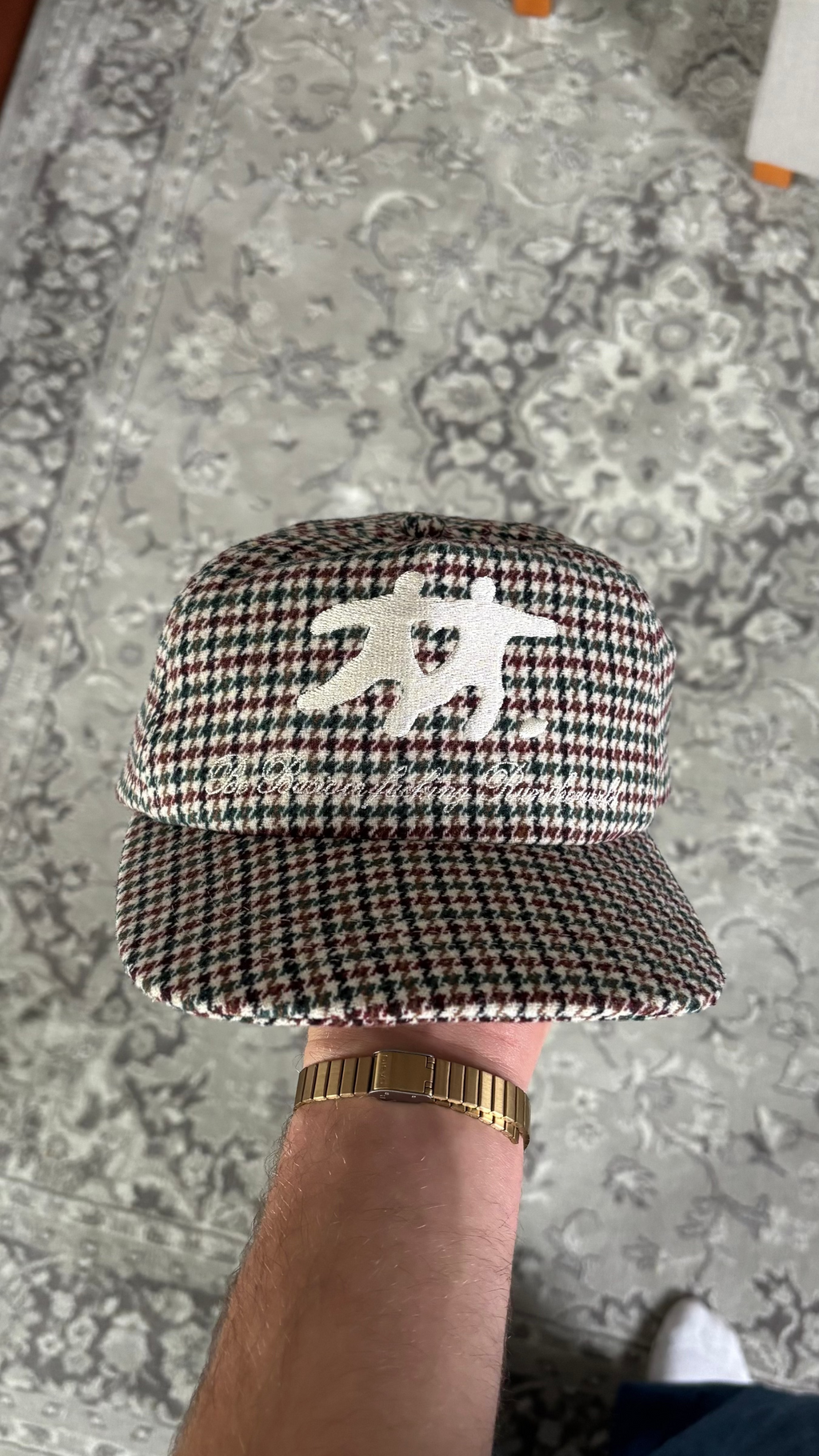 RUNTHEWORLD HOUNDSTOOTH CAP