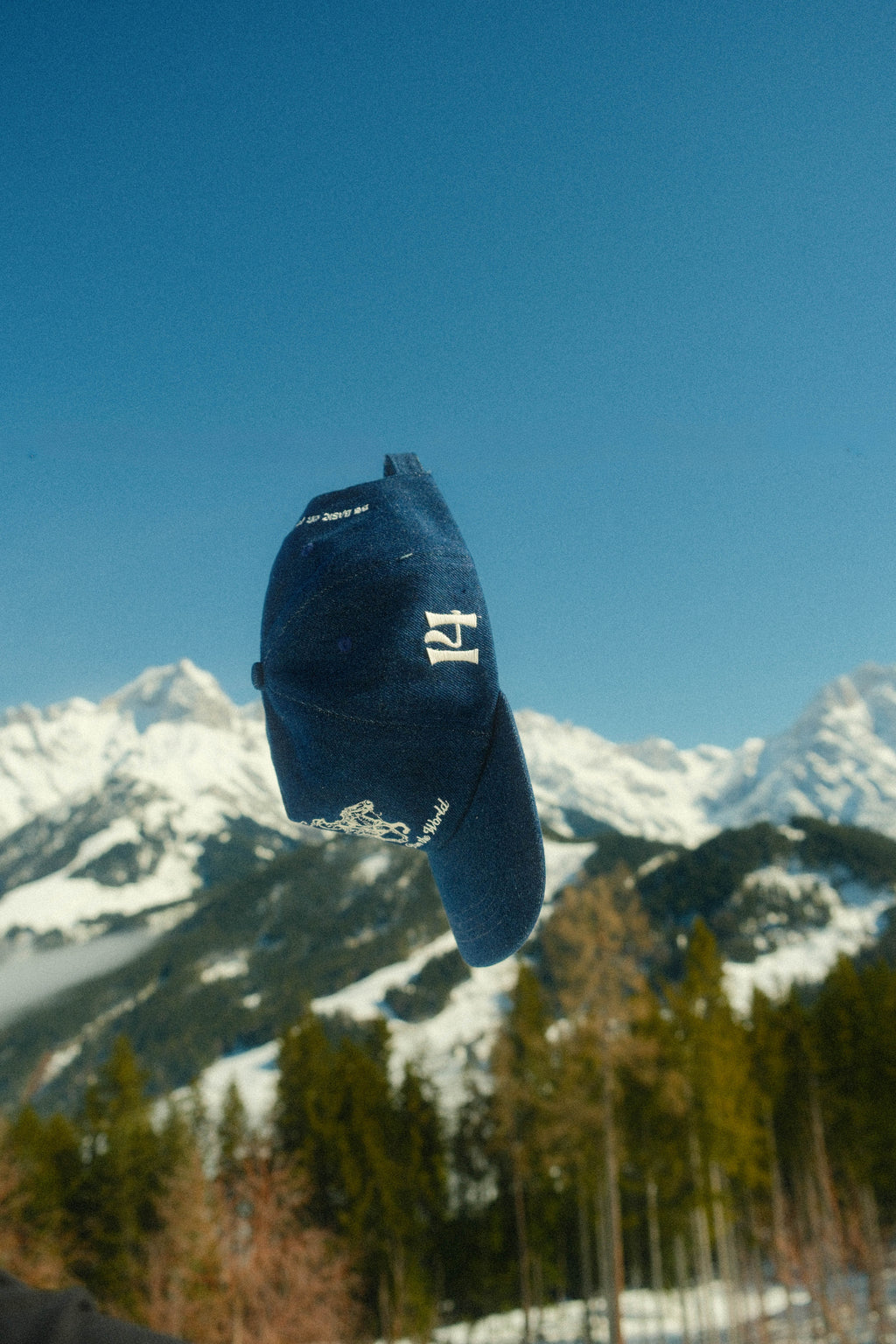 RUNTHEWORLD COWBOY CAP