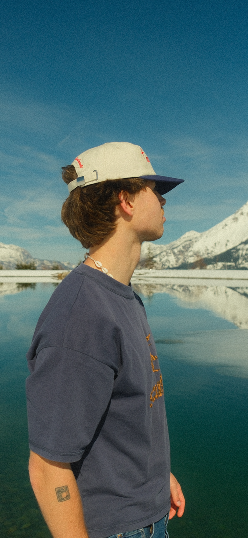 RUNTHEWORLD NAVY CAP